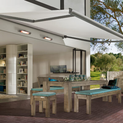 Geschlossene Gelenkarmmarkise