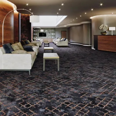 Die Teppichfliese Coronado von INFLOOR-GIRLOON steht für ein auffälliges, modernes und bewusst lebendiges Design.