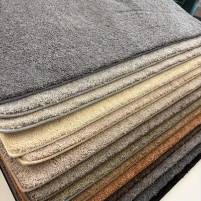 Nachhaltiger Frisé-Teppichboden Parana aus recyceltem Polyester in 4 oder 5 m Breite